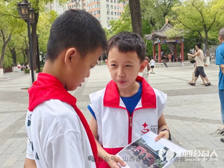 文瀛公园爱心宣讲 山西省红十字志愿者协会的小小宣讲员们化身为小小文化传播者向我们展示着知识的力量与爱的传递 - 第17张 - 山西公益人 文瀛公园爱心宣讲 山西省红十字志愿者协会的小小宣讲员们化身为小小文化传播者向我们展示着知识的力量与爱的传递 - 第17张