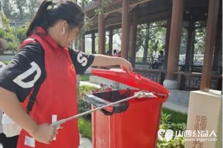 长治市阳光困境儿童帮扶协会联合山西应用科技学院信息工程学院前往长治漳泽湖湿地公园开展环保捡垃圾志愿服务活动 - 第6张