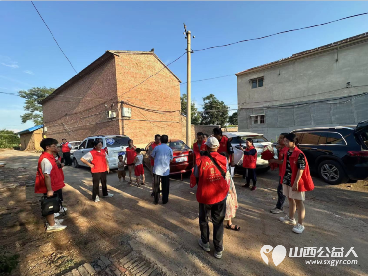 在八一建军节来临之际屯留正能量公益组织爱心人士分别到寺地村和路村乡看望两位老革命军人向他们送去节日的问候 - 第6张 - 山西公益人 在八一建军节来临之际屯留正能量公益组织爱心人士分别到寺地村和路村乡看望两位老革命军人向他们送去节日的问候 - 第6张