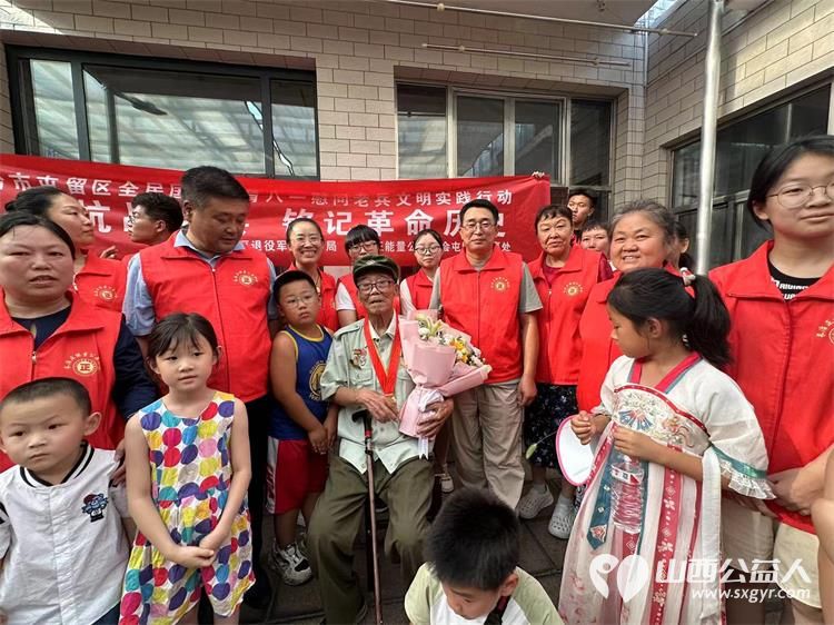 在八一建军节来临之际屯留正能量公益组织爱心人士分别到寺地村和路村乡看望两位老革命军人向他们送去节日的问候 - 第11张 - 山西公益人 在八一建军节来临之际屯留正能量公益组织爱心人士分别到寺地村和路村乡看望两位老革命军人向他们送去节日的问候 - 第11张