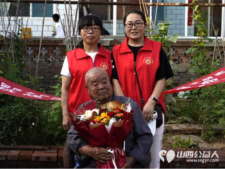 在八一建军节来临之际屯留正能量公益组织爱心人士分别到寺地村和路村乡看望两位老革命军人向他们送去节日的问候 - 第39张 - 山西公益人 在八一建军节来临之际屯留正能量公益组织爱心人士分别到寺地村和路村乡看望两位老革命军人向他们送去节日的问候 - 第39张