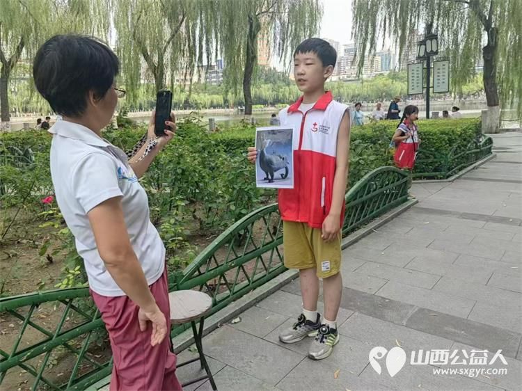 文瀛公园里山西省红十字小小宣讲员的快乐志愿服务时光彰显暖心志愿精神 - 第17张 - 山西公益人 文瀛公园里山西省红十字小小宣讲员的快乐志愿服务时光彰显暖心志愿精神 - 第17张