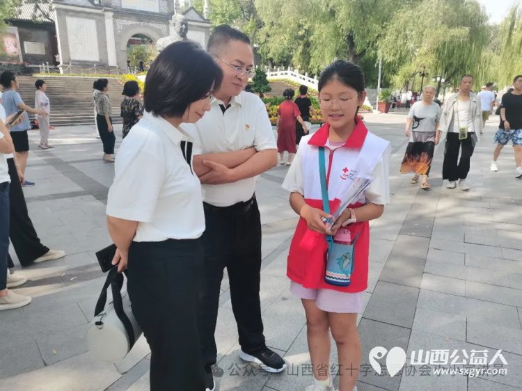 文瀛公园里山西省红十字小小宣讲员的快乐志愿服务时光彰显暖心志愿精神 - 第6张 - 山西公益人 文瀛公园里山西省红十字小小宣讲员的快乐志愿服务时光彰显暖心志愿精神 - 第6张