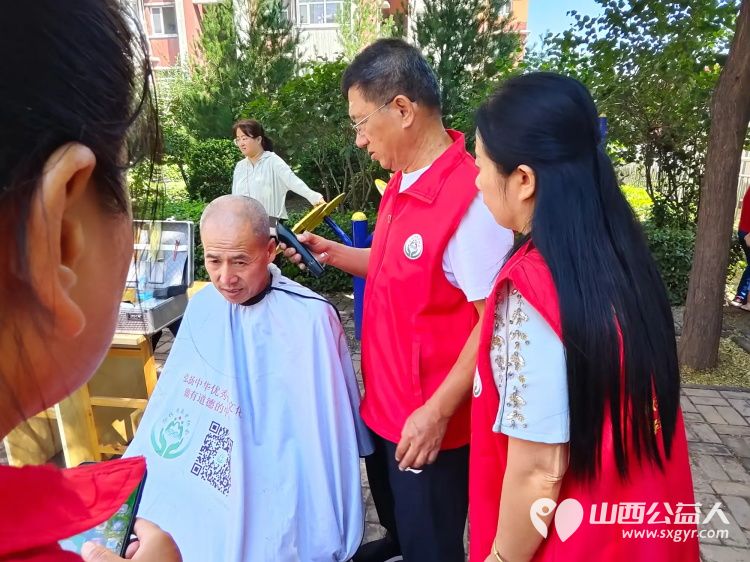 志愿服务进社区健康活动暖人心 介休市敬老协会走进北关街道彦博路社区永康嘉苑服务老人 - 第15张 - 山西公益人 志愿服务进社区健康活动暖人心 介休市敬老协会走进北关街道彦博路社区永康嘉苑服务老人 - 第15张