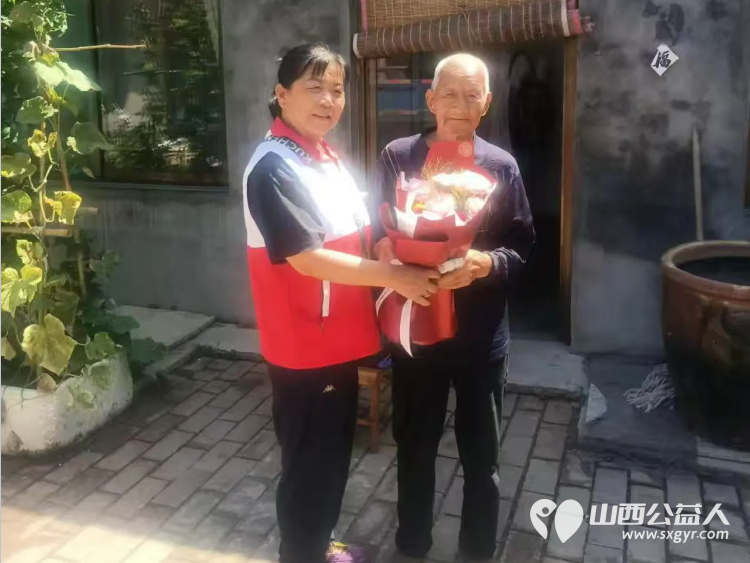 长治市屯留区红十字会赈济救援服务队开展“致敬抗战老兵 八一送关爱”慰问活动 - 第3张 - 山西公益人 长治市屯留区红十字会赈济救援服务队开展“致敬抗战老兵 八一送关爱”慰问活动 - 第3张
