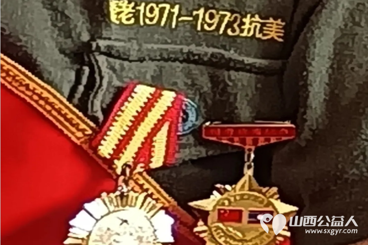 八一忆峥嵘--河曲县爱华公益志愿者协会携手山西华鹿阳坡泉煤矿情系老兵慰问老兵活动 - 第11张 - 山西公益人 八一忆峥嵘--河曲县爱华公益志愿者协会携手山西华鹿阳坡泉煤矿情系老兵慰问老兵活动 - 第11张