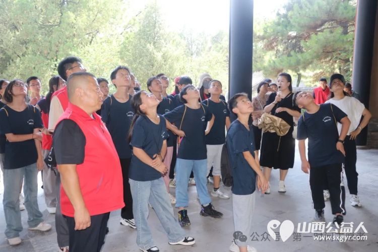 永乐古韵 西侯探秘 民盟盐湖区委联合盐湖区第一时间志愿者协会关爱困境儿童阳光公益行参观西侯度遗址和永乐宫 - 第15张