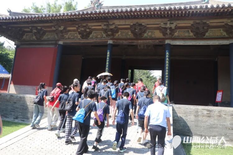 永乐古韵 西侯探秘 民盟盐湖区委联合盐湖区第一时间志愿者协会关爱困境儿童阳光公益行参观西侯度遗址和永乐宫 - 第16张