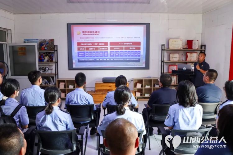 山西警察学院“三下乡”社会实践团队赴吕梁市蓝天救援队观摩学习 - 第3张