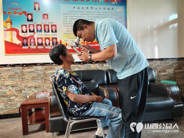 介休市敬老协会孝善行之敬老爱老助老行动志愿者走进义安镇北辛武村服务老人 - 第8张 - 山西公益人 介休市敬老协会孝善行之敬老爱老助老行动志愿者走进义安镇北辛武村服务老人 - 第8张