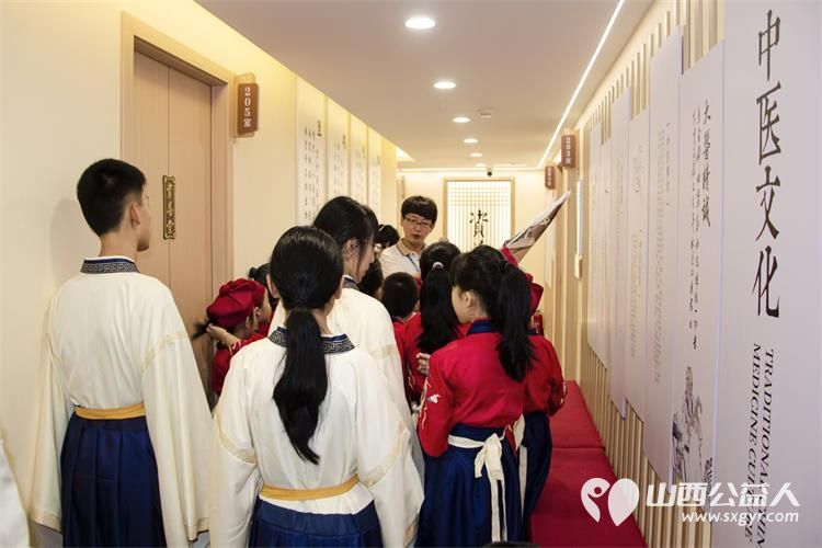 小店区营盘街道南内环街二社区开展我是中华小药童暑期研学活动孩子们学中医知识制作大山楂丸 - 第8张 - 山西公益人 小店区营盘街道南内环街二社区开展我是中华小药童暑期研学活动孩子们学中医知识制作大山楂丸 - 第8张