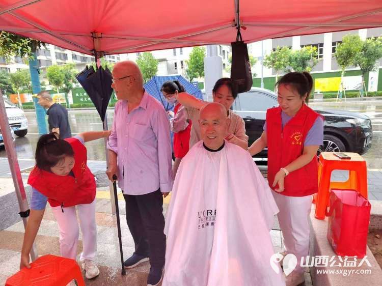 武乡县太东社区新时代文明实践站举办“乐享文明集市 传承文明新风”活动集中开展义诊服务理发服务等多类便民服务 - 第17张