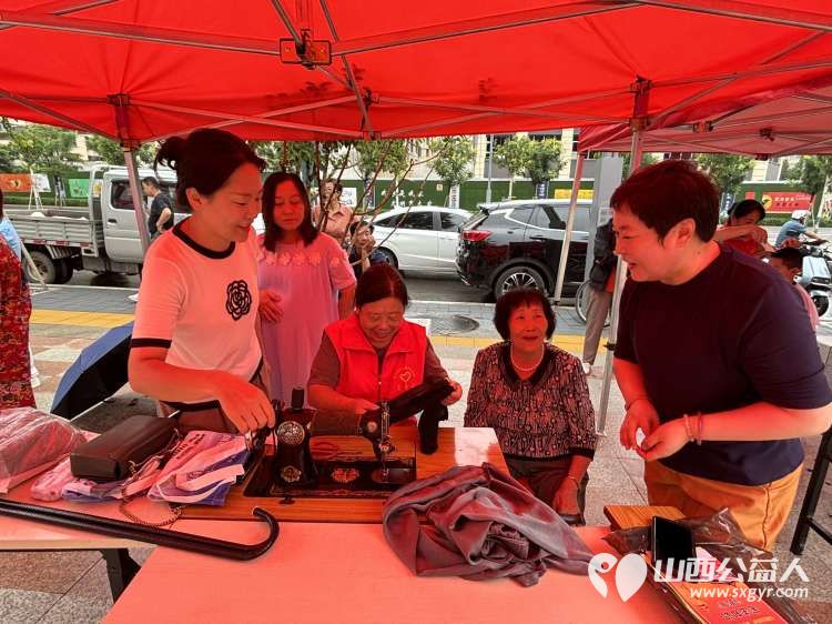 武乡县太东社区新时代文明实践站举办“乐享文明集市 传承文明新风”活动集中开展义诊服务理发服务等多类便民服务 - 第14张