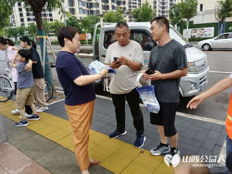 武乡县太东社区新时代文明实践站举办“乐享文明集市 传承文明新风”活动集中开展义诊服务理发服务等多类便民服务 - 第12张