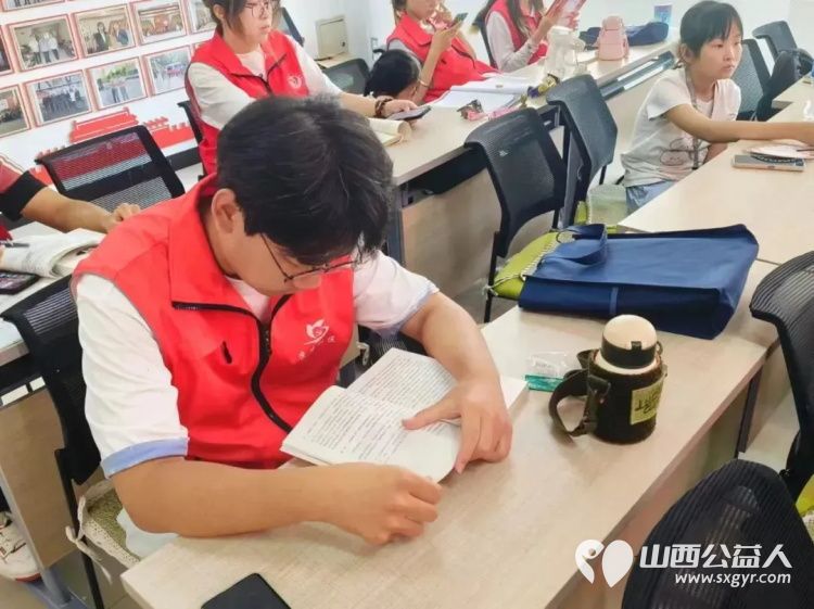 临汾市康庄社区正式开展缤纷假期公益课堂活动临汾市护苗爱心志愿服务队积极参加爱心辅导活动 - 第4张 - 山西公益人 临汾市康庄社区正式开展缤纷假期公益课堂活动临汾市护苗爱心志愿服务队积极参加爱心辅导活动 - 第4张