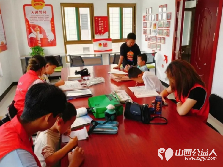临汾市康庄社区正式开展缤纷假期公益课堂活动临汾市护苗爱心志愿服务队积极参加爱心辅导活动 - 第8张 - 山西公益人 临汾市康庄社区正式开展缤纷假期公益课堂活动临汾市护苗爱心志愿服务队积极参加爱心辅导活动 - 第8张