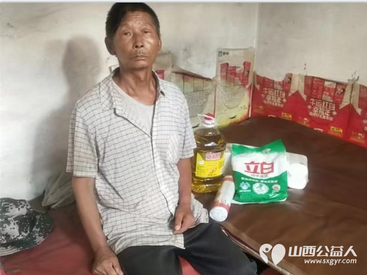 寿阳县卡卡公益协会组织志愿者慰问贫困户送去米面油生活用品 - 第2张 - 山西公益人 寿阳县卡卡公益协会组织志愿者慰问贫困户送去米面油生活用品 - 第2张