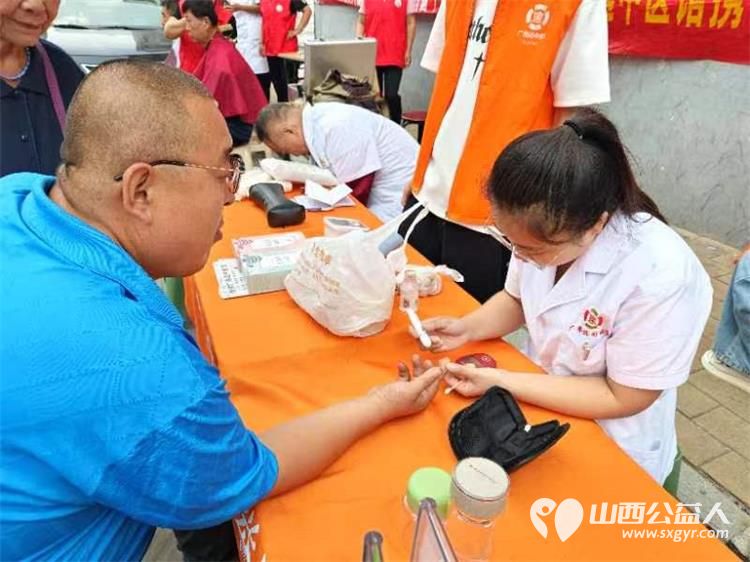 志愿服务进社区8月14日介休市敬老协会组织志愿者走进西南街道南河沿街社区为老人们免费服务 - 第21张 - 山西公益人 志愿服务进社区8月14日介休市敬老协会组织志愿者走进西南街道南河沿街社区为老人们免费服务 - 第21张