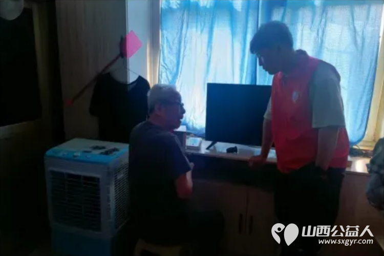 介休市北关街道彦博路社区志愿者协会去福源老年公寓开展“爱心陪伴 温情传递”志愿活动 - 第5张 - 山西公益人 介休市北关街道彦博路社区志愿者协会去福源老年公寓开展“爱心陪伴 温情传递”志愿活动 - 第5张
