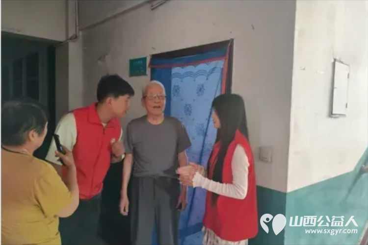 介休市北关街道彦博路社区志愿者协会去福源老年公寓开展“爱心陪伴 温情传递”志愿活动 - 第6张 - 山西公益人 介休市北关街道彦博路社区志愿者协会去福源老年公寓开展“爱心陪伴 温情传递”志愿活动 - 第6张