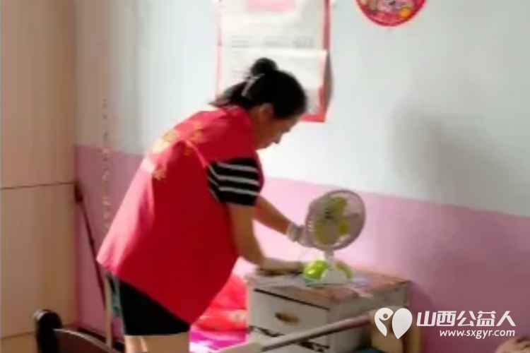 介休市北关街道彦博路社区志愿者协会去福源老年公寓开展“爱心陪伴 温情传递”志愿活动 - 第14张 - 山西公益人 介休市北关街道彦博路社区志愿者协会去福源老年公寓开展“爱心陪伴 温情传递”志愿活动 - 第14张