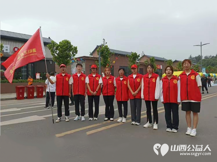 潞城区正能量公益协会的志愿红服务2024卢医山首届异域风情嘉年华开幕式演出 - 第7张 - 山西公益人 潞城区正能量公益协会的志愿红服务2024卢医山首届异域风情嘉年华开幕式演出 - 第7张