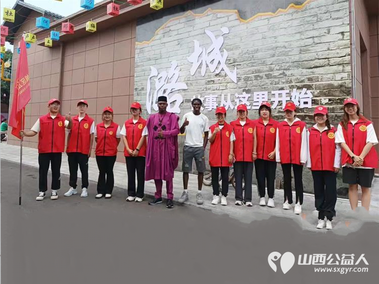 潞城区正能量公益协会的志愿红服务2024卢医山首届异域风情嘉年华开幕式演出 - 第6张 - 山西公益人 潞城区正能量公益协会的志愿红服务2024卢医山首届异域风情嘉年华开幕式演出 - 第6张