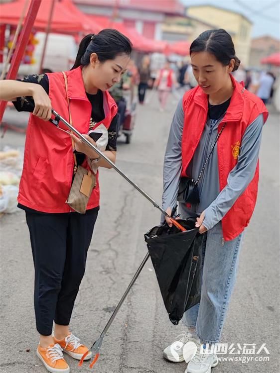 寿阳卡卡公益走进宗艾一年一度的古庙会志愿者自编自演文艺节目还有义诊理发按摩家庭教育等服务内容 - 第24张 - 山西公益人 寿阳卡卡公益走进宗艾一年一度的古庙会志愿者自编自演文艺节目还有义诊理发按摩家庭教育等服务内容 - 第24张