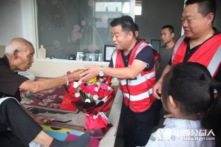 铭记烽火情爱满老兵心----中国公益在线·忻州爱心工作站志愿者深情探望抗美援朝老军人公益活动纪实 - 第17张