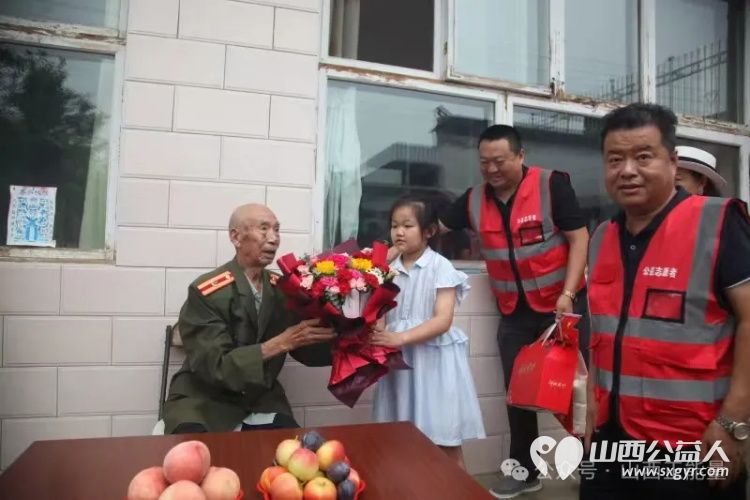 铭记烽火情爱满老兵心----中国公益在线·忻州爱心工作站志愿者深情探望抗美援朝老军人公益活动纪实 - 第13张