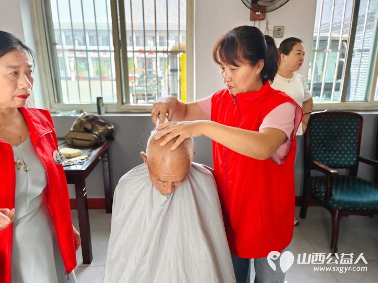 8月24日介休市敬老协会“孝善行”之敬老爱老助老行动走进连福镇邬城店村 - 第8张 - 山西公益人 8月24日介休市敬老协会“孝善行”之敬老爱老助老行动走进连福镇邬城店村 - 第8张