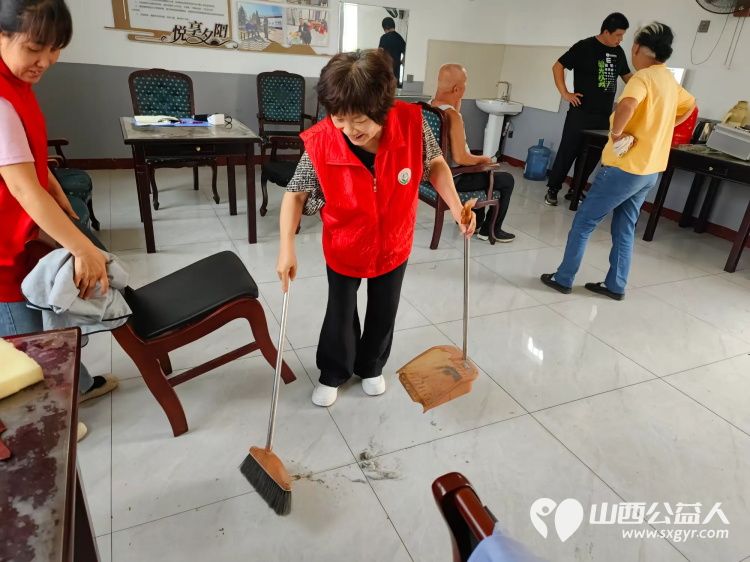 8月24日介休市敬老协会“孝善行”之敬老爱老助老行动走进连福镇邬城店村 - 第6张 - 山西公益人 8月24日介休市敬老协会“孝善行”之敬老爱老助老行动走进连福镇邬城店村 - 第6张
