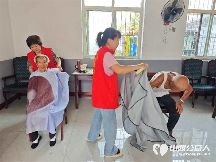 8月24日介休市敬老协会“孝善行”之敬老爱老助老行动走进连福镇邬城店村 - 第3张 - 山西公益人 8月24日介休市敬老协会“孝善行”之敬老爱老助老行动走进连福镇邬城店村 - 第3张