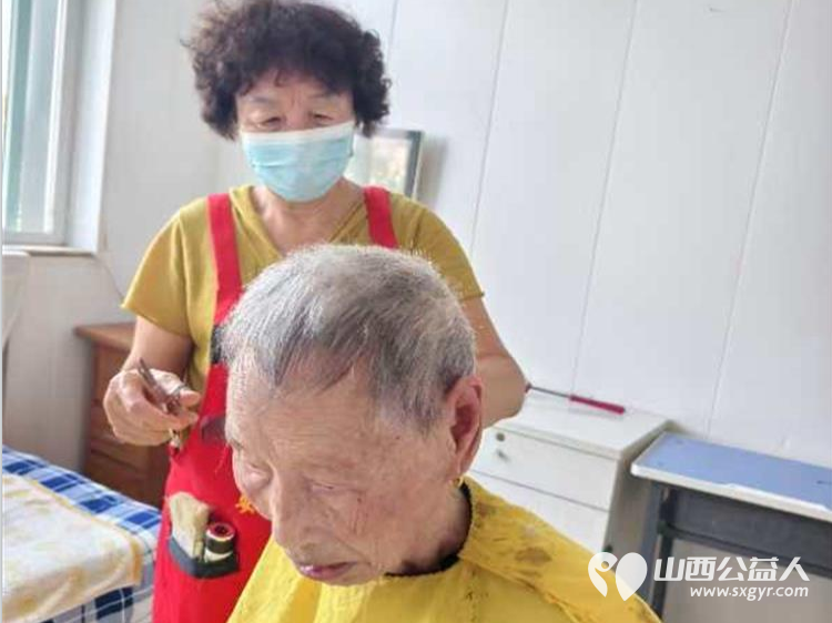 长治市阳光困境儿童帮扶协会赴长治市潞州区南山田园敬老院开展志愿服务活动总结 - 第4张 - 山西公益人 长治市阳光困境儿童帮扶协会赴长治市潞州区南山田园敬老院开展志愿服务活动总结 - 第4张