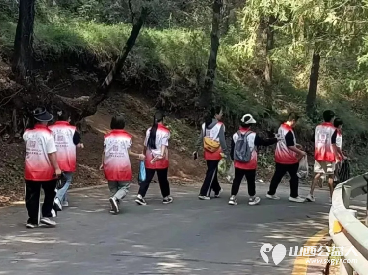一花一木皆是景一言一行显文明 长治市正能量公益组织志愿者举办护林环保志愿服务活动 - 第14张