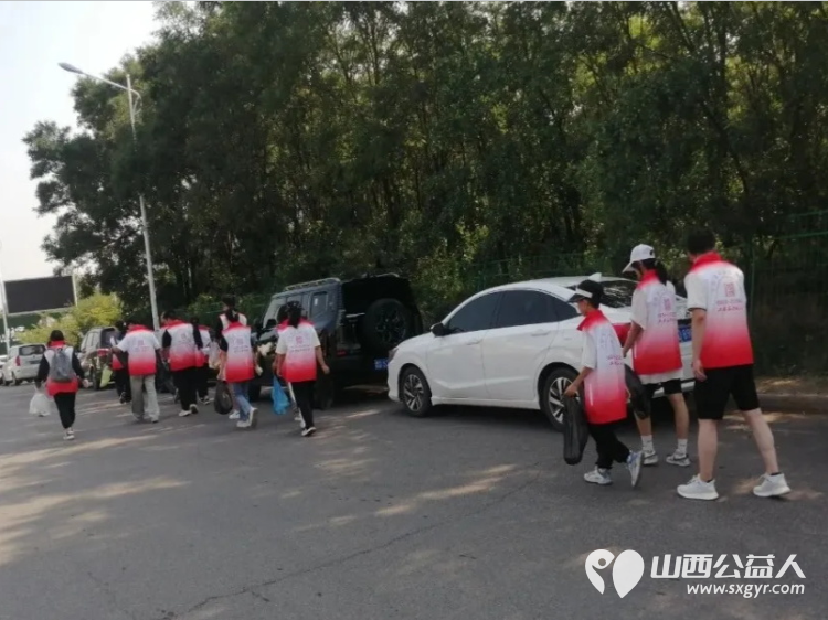 一花一木皆是景一言一行显文明 长治市正能量公益组织志愿者举办护林环保志愿服务活动 - 第15张