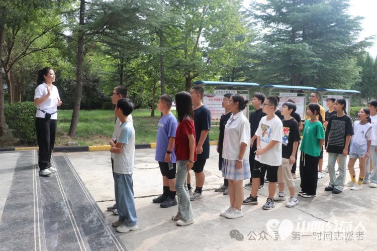 盐湖区第一时间志愿者协会带领困境儿童参观南风集团探索山西日化，解锁工业奥秘 - 第2张