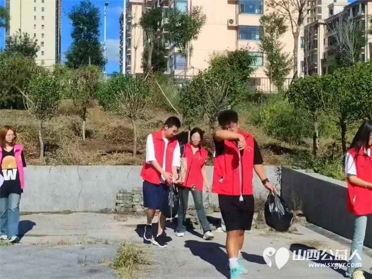 文水县爱心帮扶志愿者协会组织志愿者开展新时代文明实践活动继续在文峪河捡拾垃圾 - 第24张