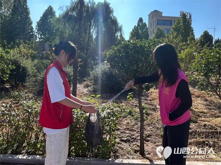 文水县爱心帮扶志愿者协会组织志愿者开展新时代文明实践活动继续在文峪河捡拾垃圾 - 第8张