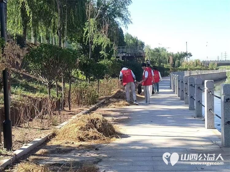 文水县爱心帮扶志愿者协会组织志愿者开展新时代文明实践活动继续在文峪河捡拾垃圾 - 第10张