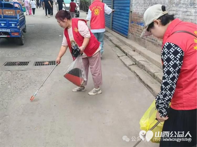 寿阳卡卡公益走进宗艾一年一度的古庙会志愿者自编自演文艺节目还有义诊理发按摩家庭教育等服务内容 - 第22张 - 山西公益人 寿阳卡卡公益走进宗艾一年一度的古庙会志愿者自编自演文艺节目还有义诊理发按摩家庭教育等服务内容 - 第22张
