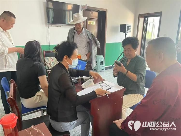 太原学花志愿服务中心承办的《改变生活方式，让您更健康》百场公益走基层活动在古交市西曲社区、东曲社区、青年路社区举行 - 第10张