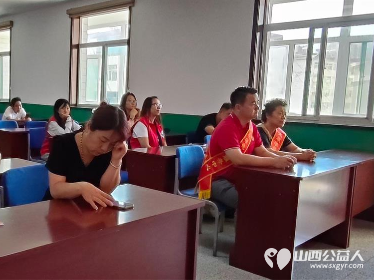 太原学花志愿服务中心承办的《改变生活方式，让您更健康》百场公益走基层活动在古交市西曲社区、东曲社区、青年路社区举行 - 第9张