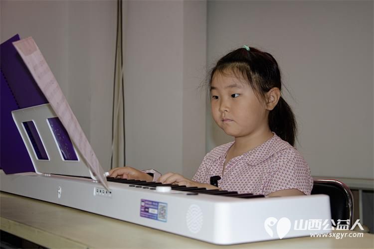 小店区营盘街道南内环街二社区举行了“营在未来”未成年人“暑期收获,才艺飞扬”主题成果展示暨总结表彰大会 - 第20张 - 山西公益人 小店区营盘街道南内环街二社区举行了“营在未来”未成年人“暑期收获,才艺飞扬”主题成果展示暨总结表彰大会 - 第20张