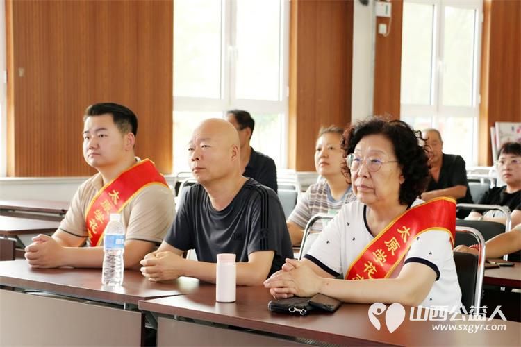 太原学花志愿服务中心承办的百场走基层公益活动在山西新时代健康管理有限支持下在清徐县城东社区举行 - 第5张
