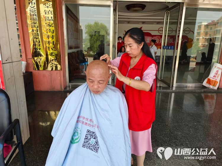 8月31日介休市敬老协会“孝善行”之敬老爱老助老行动走进义棠镇温家沟村 - 第30张 - 山西公益人 8月31日介休市敬老协会“孝善行”之敬老爱老助老行动走进义棠镇温家沟村 - 第30张