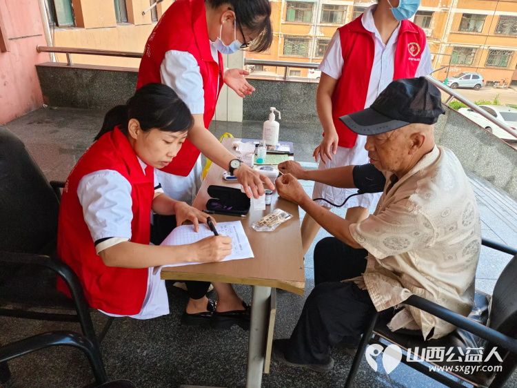 8月31日介休市敬老协会“孝善行”之敬老爱老助老行动走进义棠镇温家沟村 - 第20张 - 山西公益人 8月31日介休市敬老协会“孝善行”之敬老爱老助老行动走进义棠镇温家沟村 - 第20张