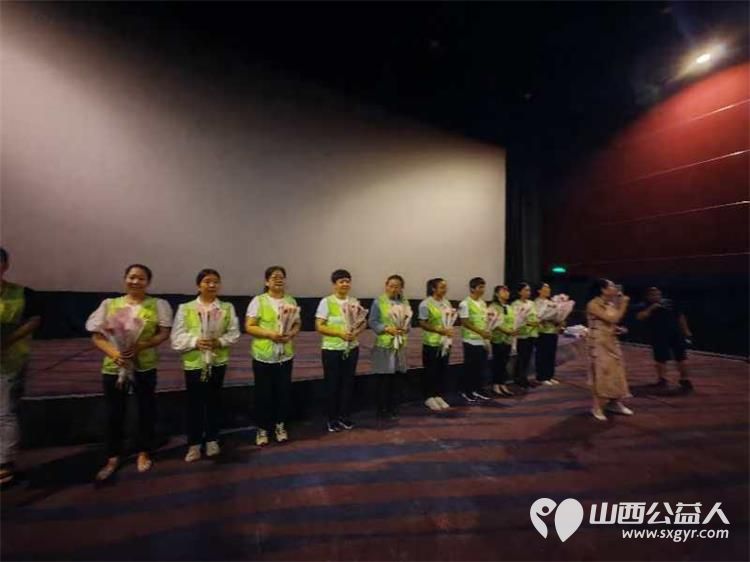 电影《泪光中的妈妈》在太原举办首映礼暨“开学第一课观影育人”活动启动仪式 - 第6张