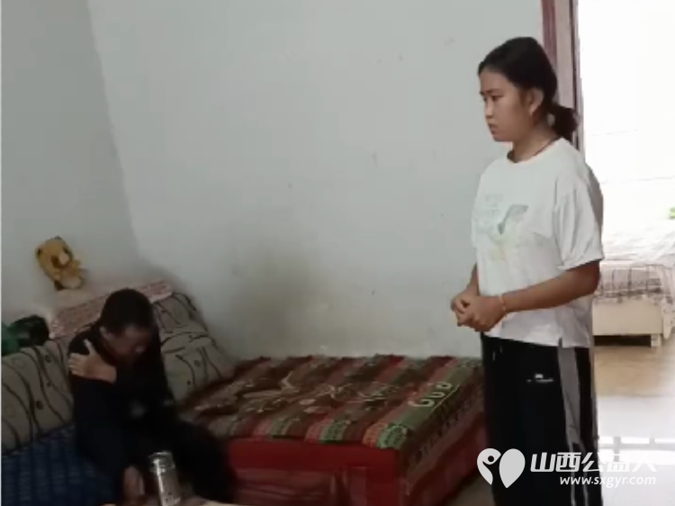 长治市潞州区思源公益协会立志承担社会帮扶责任同爱心人士走进黄碾镇西旺村资助贫困家庭学生 - 第8张 - 山西公益人 长治市潞州区思源公益协会立志承担社会帮扶责任同爱心人士走进黄碾镇西旺村资助贫困家庭学生 - 第8张