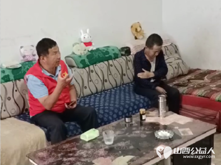 长治市潞州区思源公益协会立志承担社会帮扶责任同爱心人士走进黄碾镇西旺村资助贫困家庭学生 - 第7张 - 山西公益人 长治市潞州区思源公益协会立志承担社会帮扶责任同爱心人士走进黄碾镇西旺村资助贫困家庭学生 - 第7张